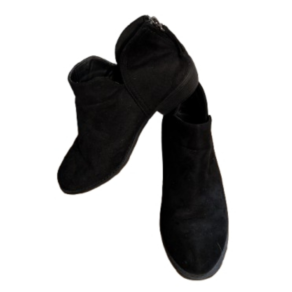 Journee Collection Shoes Rimi Ankle Boots Suede Zip Round Toe Size 11